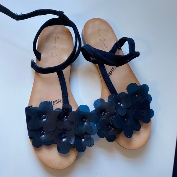 🌸 Zara Girls Sandals Black Flower Size 36  Shoe - Picture 3 of 4